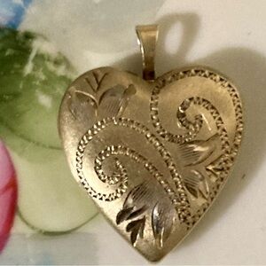 VINTAGE GOLD PLATED HEART CHARM